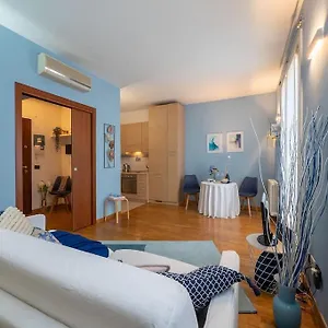 Glamour , Milán Italia